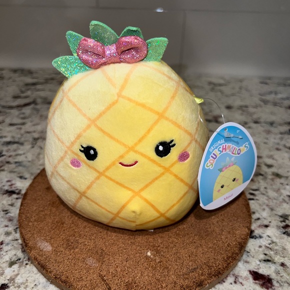 New Maui The Pineapple Squishmallow - Picture 2 of 6